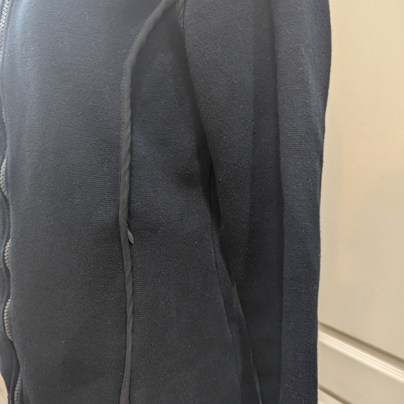 BENCH HOODIE - Picture 4 of 8